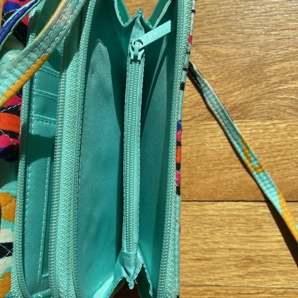 Vera Bradley All in One Crossbody Bag Aqua Multi Ikat print - Picture 6 of 6